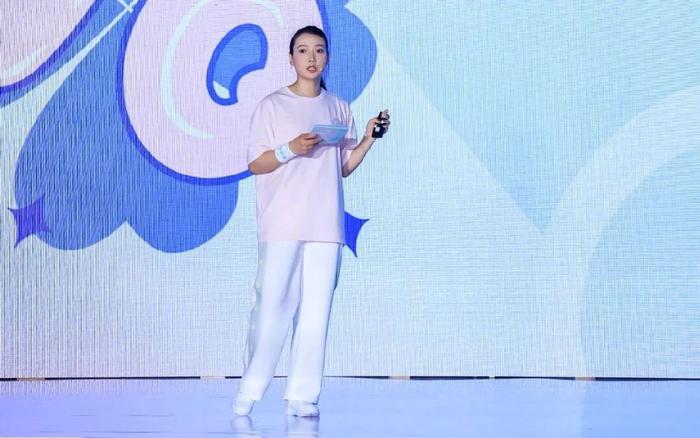 奥运名将多面人生:甜蜜新婚 从商当院长身份不设限