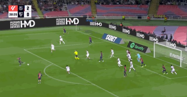 华体会hth体育-【西甲】巴萨5比1塞维利亚，莱万梅开二度，加维复出