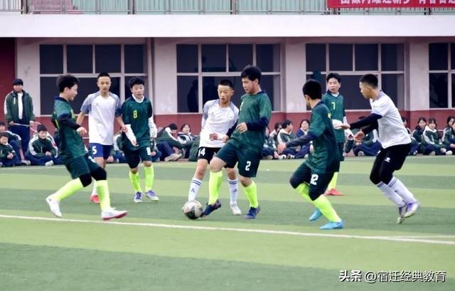 华体会官网下载-绿茵为媒,友谊搭桥——记钟吾初中校际足球交流赛|校园足球|队员|足球小将|三棵树|经开区_新浪体育_新浪新闻