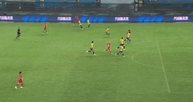1661686454862008112.gif hth-【中超】阿德里安点射荣昊送助攻 河南2比1广州队