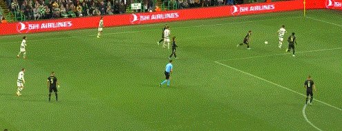 1662495083849087295.gif 华体会app官网入口-【欧冠】本泽马伤退 小熊+魔笛破门 皇马客场3比0胜